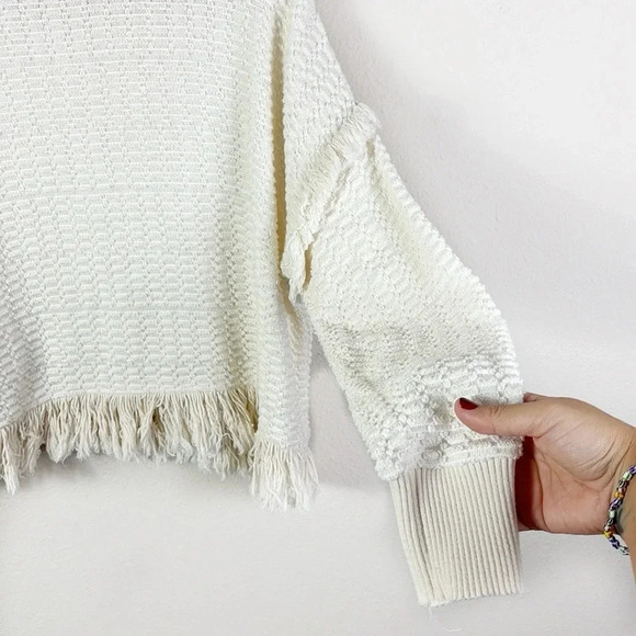 Zara Fringe Knit Pullover Sweater in off white creamish color size XS - Picture 6 of 9